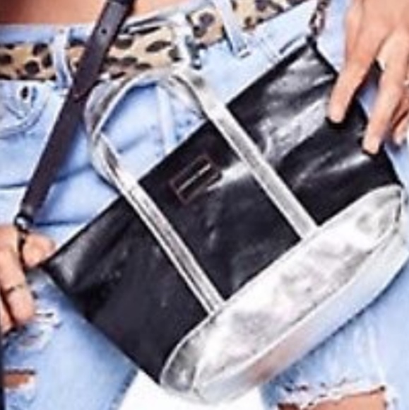 Victoria's Secret cross body - Picture 1 of 1